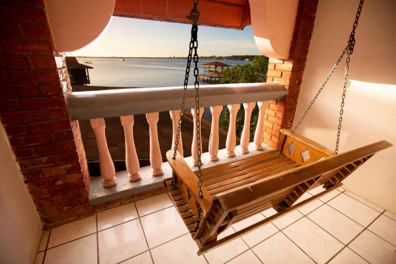 Sea Eye Hotel - Sunset Building Utila Dış mekan fotoğraf