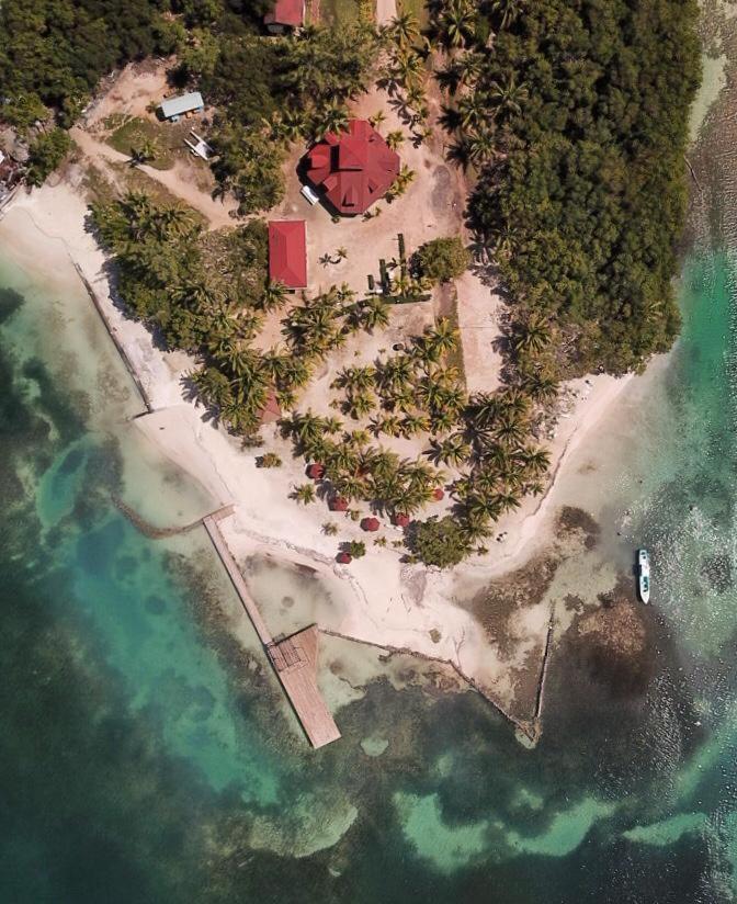 Sea Eye Hotel - Sunset Building Utila Dış mekan fotoğraf